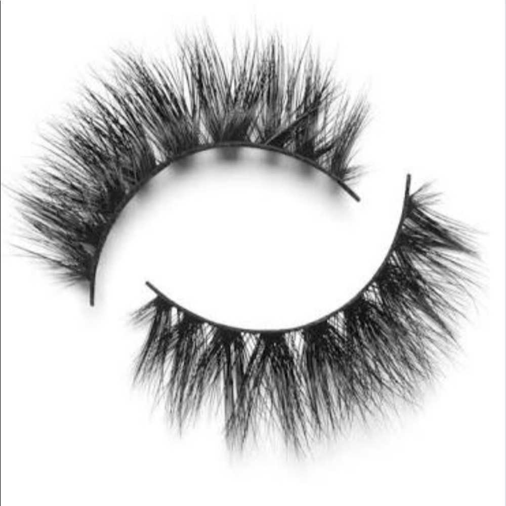 Lilly lashes in style Mykonos